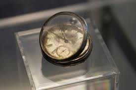 Montre récupérée sur l'Epave du Titanic 100 ans plus tard